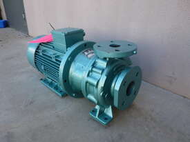 Southern Cross Cast Iron 80x50x160, 7.5kW Electric pumpset - picture0' - Click to enlarge