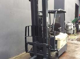Crown SC4000 3-Wheeler Electric Counterbalance Forklift - Refurbished  and Repainted - picture2' - Click to enlarge