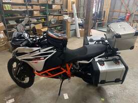 KTM 1090R Adventure Motocycle - picture0' - Click to enlarge