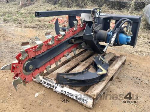 heavey duty skidsteer 900/200 trencher