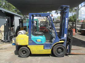 Komatsu 2.5 ton LPG, Repainted Used Forklift #1565 - picture0' - Click to enlarge