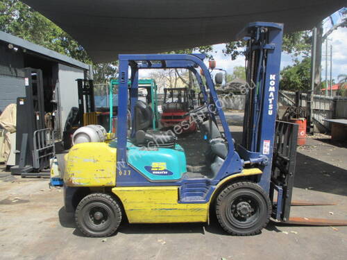 Komatsu 2.5 ton LPG, Repainted Used Forklift #1565