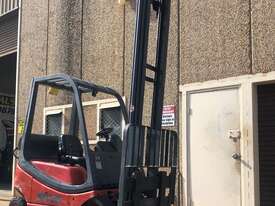 Cheap LPG forklift - picture0' - Click to enlarge