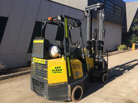 2.0T CNG Narrow Aisle Forklift - picture2' - Click to enlarge