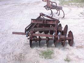 Massey Ferguson linkage offset disc plough - picture0' - Click to enlarge