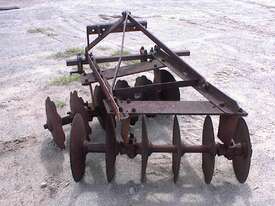 Massey Ferguson linkage offset disc plough - picture2' - Click to enlarge