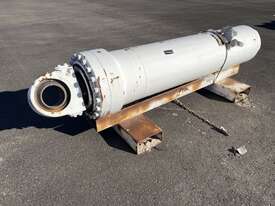 Unit Rig MT4400 - Hoist Cylinder - picture9' - Click to enlarge