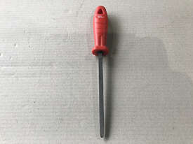Triangular File Single Cut T & E Tools 7mm x 150mm long - picture2' - Click to enlarge