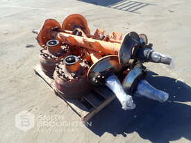 4 X AXLES & 2 X HUBS - picture0' - Click to enlarge