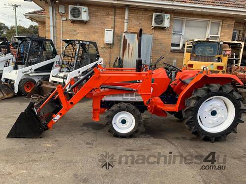 KUBOTA L2202DT WITH 4IN1BUCKET
