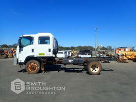 2008 ISUSU FSS550 4X4 CAB CHASSIS DUAL CAB TRUCK - picture1' - Click to enlarge