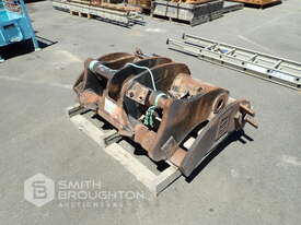 CATERPILLAR QUICK COUPLER - picture1' - Click to enlarge