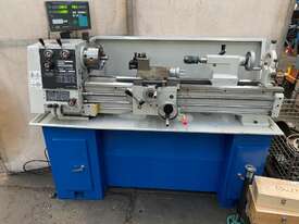 Hafco Metal Master AL-960B Lathe with DRO and tooling - picture0' - Click to enlarge