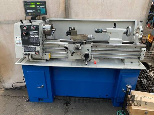 Hafco Metal Master AL-960B Lathe with DRO and tooling