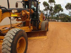 Caterpillar 140M Grader - Hire - picture0' - Click to enlarge
