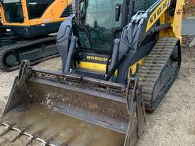 New Holland C227 Track loader for sale - picture0' - Click to enlarge