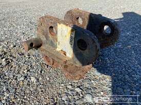 Sping Quick Hitch to suit JCB 80 - picture2' - Click to enlarge