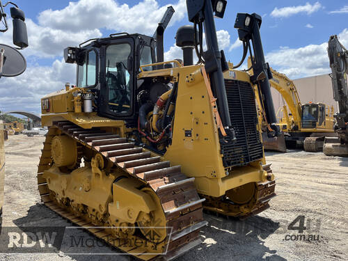 Caterpillar D8T Dozer