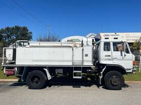 Truck Fire Truck Hino GT 1990 4x4 50852km SN1383 - picture0' - Click to enlarge