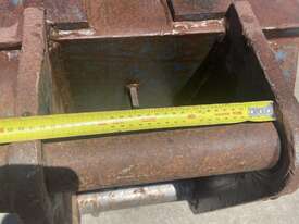 compactor wheel - picture2' - Click to enlarge