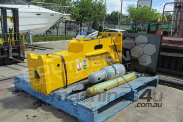 UBT43S Skid Steer Loader Silence Hydraulic Rock Breaker ATTUBT