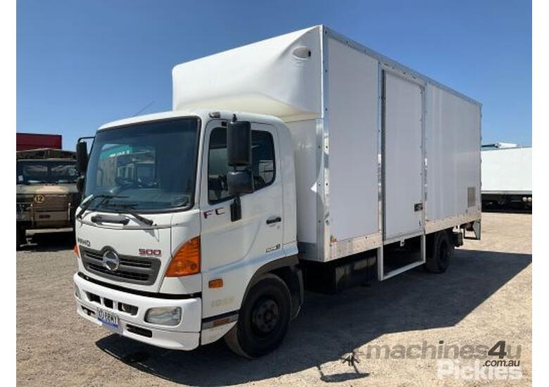 Used Hino 2012 Hino FC7J 500 Water Trucks in , - Listed on Machines4u