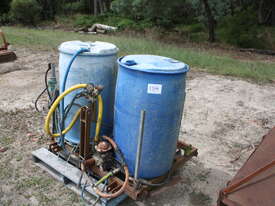 Spray Tank 400L 3PL PTO - picture0' - Click to enlarge