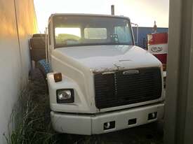 1994 Freightliner FL80 6x4 cab chassis (Wreck)  - picture0' - Click to enlarge