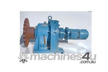 LLOYDS DEALS - 2013 Sumitomo 2.2 kW Reduction Drive Gearbox Ratio 841 : 1 Weight 448 kg Model : H LLOYDS DEALS - 2013 Sumitomo 2.2 kW Reduction Drive Gearbox Ratio 841 : 1 Weight 448 kg Model : H