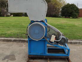 Industrial 10HP Plastic Granulator - picture0' - Click to enlarge