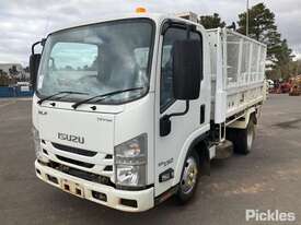 2017 Isuzu NLR - picture0' - Click to enlarge