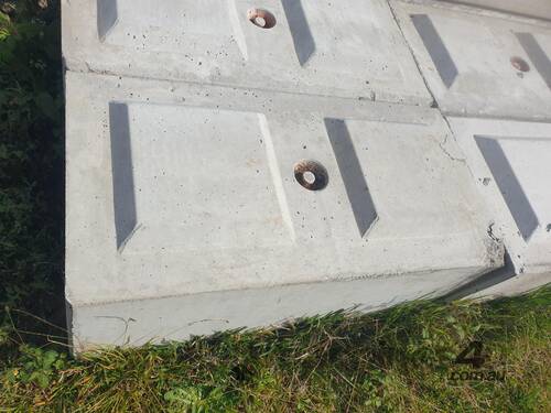 Concrete Interlocking Blocks with Tie Down Points