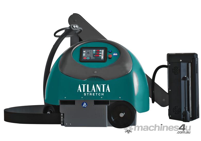 Pallet wrapping robot