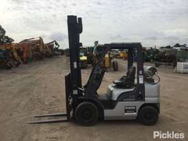 2004 Nissan PL02A25U Forklift - picture2' - Click to enlarge