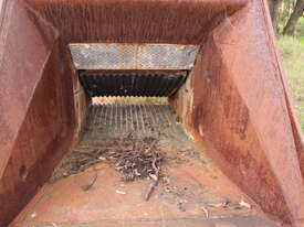 EXCAVATOR CRUSHER BUCKET - picture0' - Click to enlarge