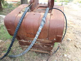 EXCAVATOR CRUSHER BUCKET - picture0' - Click to enlarge