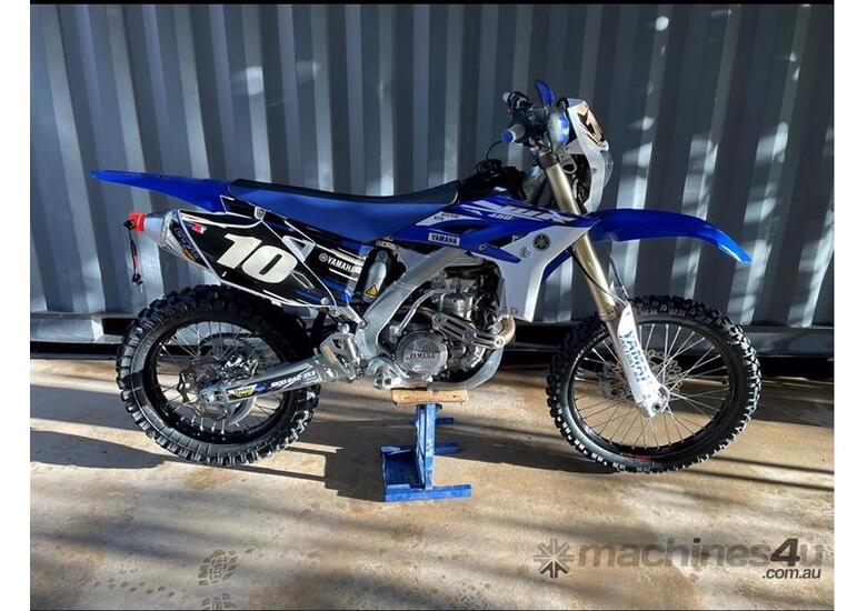 caption 2014 YAMAHA WR 450F MOTOR BIKE