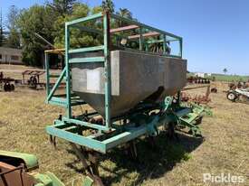 Bonel Ag 3PL air seeder. Age and operational condition unknown. For further info contact Aaron Wilso - picture0' - Click to enlarge