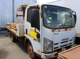  2001 ISUZU NLS200 TRUCK - picture0' - Click to enlarge