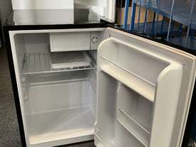 Heller Bar Fridge - picture0' - Click to enlarge