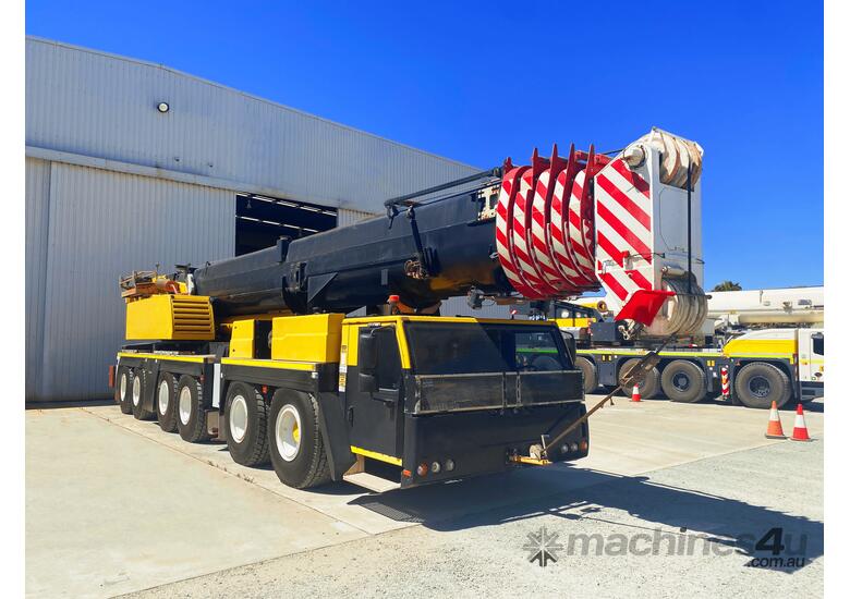 caption 2011 Leibherr LTM 1250-6.1