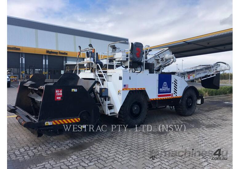 caption ROADTEC MTV1100EX Asphalt Distributors