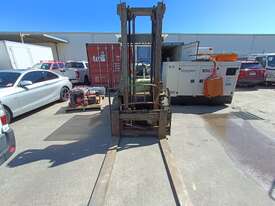 Clark C500 Y80 Forklift - picture0' - Click to enlarge