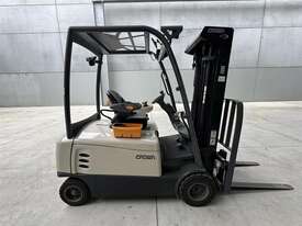 Near New Crown SCF6000 4 Wheel Electric Counter Balance Forklift SCF66120TT4825 - picture0' - Click to enlarge