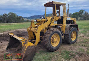 (6851) MF-22 Hanomag Industrial Loader (REDUCED) (Creightons Creek, VIC)