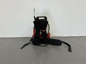 Milwaukee cordless backpack sprayer - picture0' - Click to enlarge