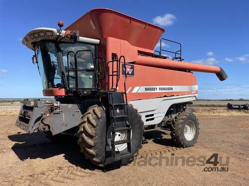 2009 MASSEY FERGUSON 9895 COMBINE HARVESTER