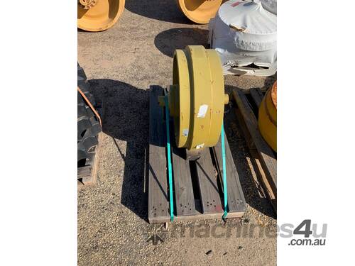 111-1729 - CATERPILLAR D8, D8R, D8T AFTERMARKET IDLER GP TRACK REAR