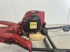 Honda Atom Edger 561 (Ex Council) - picture0' - Click to enlarge