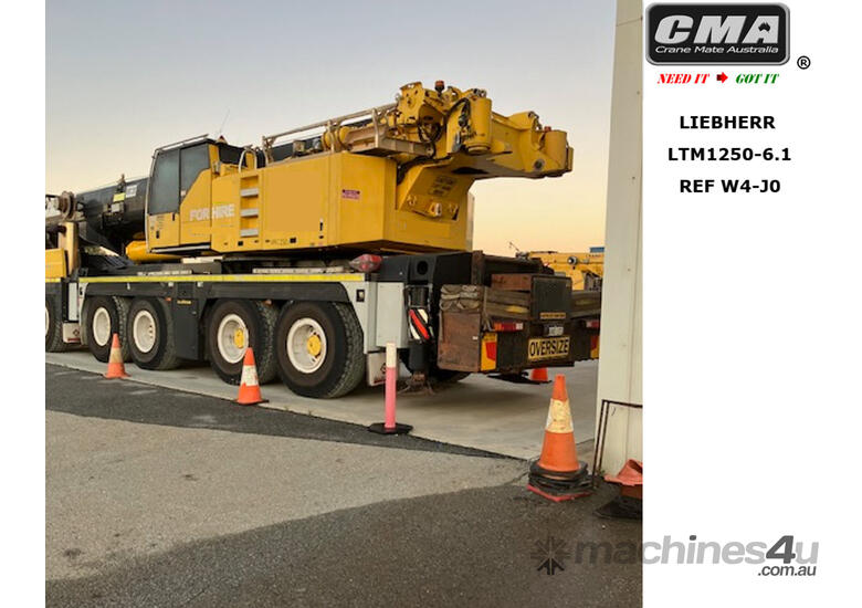 caption LIEBHERR LTM1250-6.1